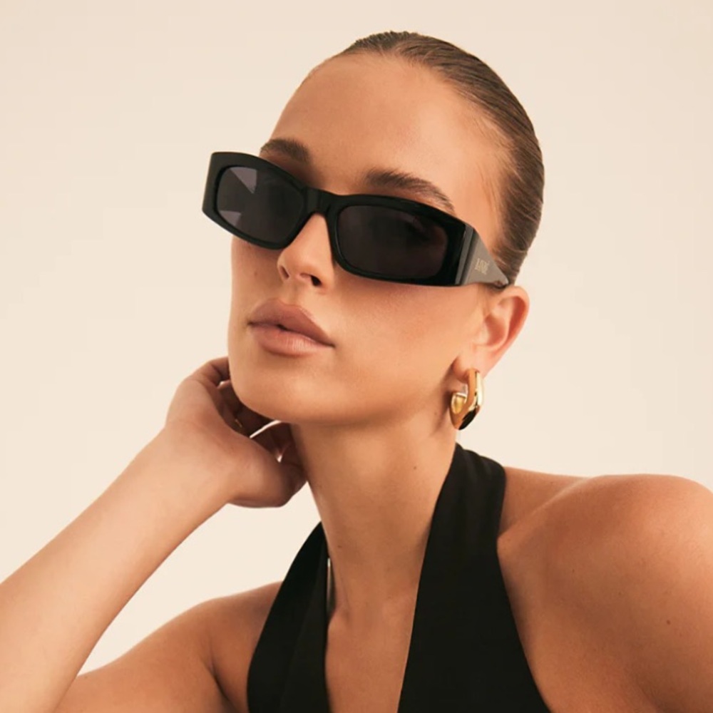 Banbè The Camila Jet Black Sunglasses Wrap Around